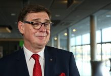 Kolej 4.0 będzie bezpieczniejsza i sprawniejsza. Przyszłość to elektryczne pociągi i innowacyjne dworce z panelami słonecznymi