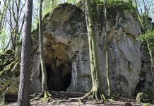 Zamek na Ostrężniku przy Hotelu Kmicic