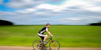 Ścieżki rowerowe przy Hotelu Kmicic