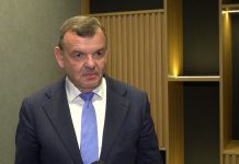 Orlen i Lotos czekają na decyzję Komisji Europejskiej. Bruksela decyduje o przedłużeniu terminu na spełnienie warunków fuzji koncernów