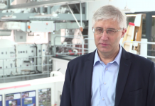 Drony będą dezynfekować wnętrza sal koncertowych czy centrów handlowych. Specjalny system nawigacji umożliwiłby odkażanie ulic i przystanków